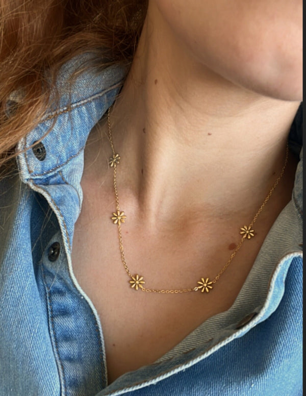 Gold Daisy Flower Necklace  - 2