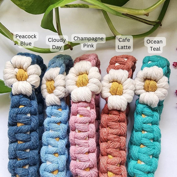 Handwoven Mini Floral Finger Keychain - 2