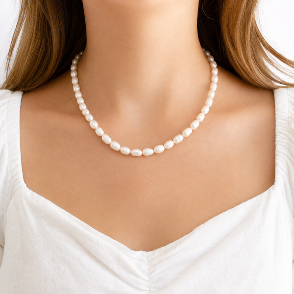 611fc05e3c4ce80992caae23_gracefully-pearl-organic-freshwater-necklace_1792031058180.png