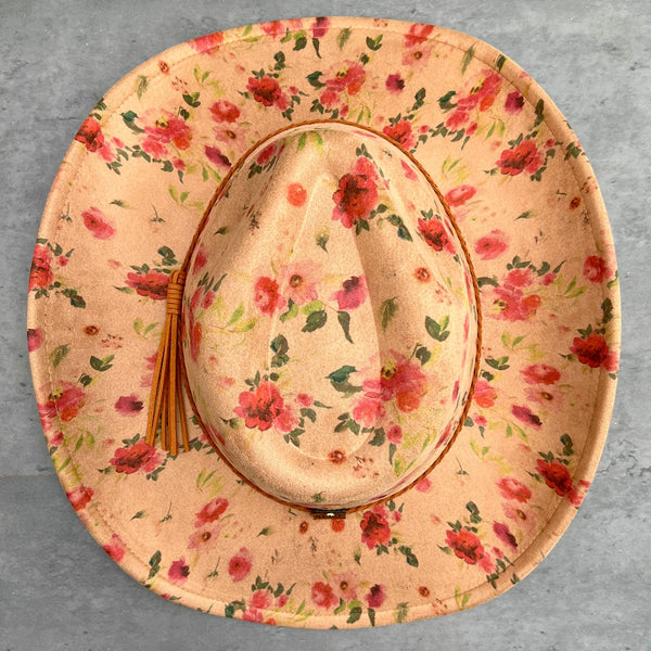 611fc05e3c4ce80992caae23_red-roses-tan-pinched-cowboy-top_1786551504203.jpg