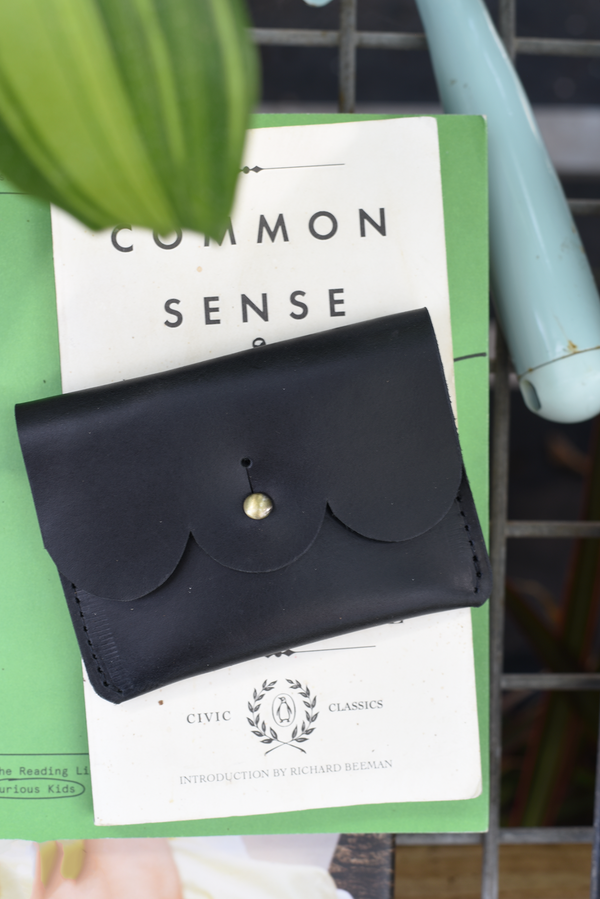 611fc05e3c4ce80992caae23_scallop-fo-card-carrier-black-ed_1785430944254.png
