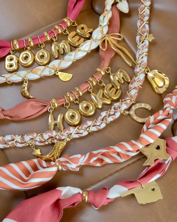 Scarf Charm Necklace - Le Fruit